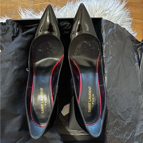 Saint Laurent Anja Pointy Toe Pump - Picture 6 of 6